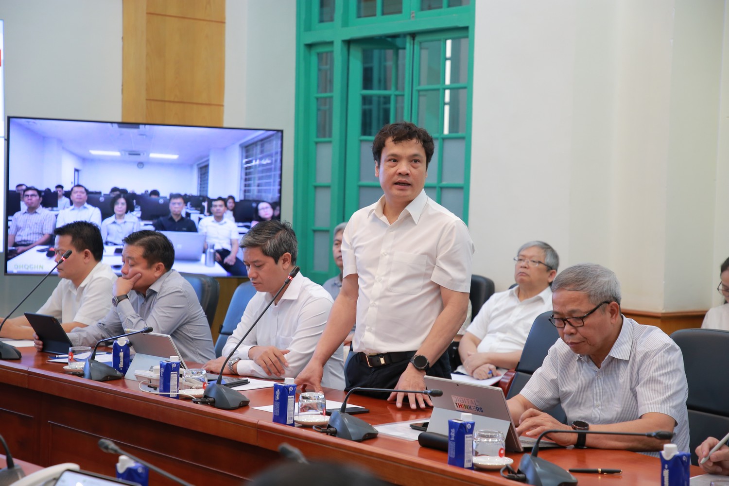 Đại diện các đơn vị báo cáo tại buổi làm việc.