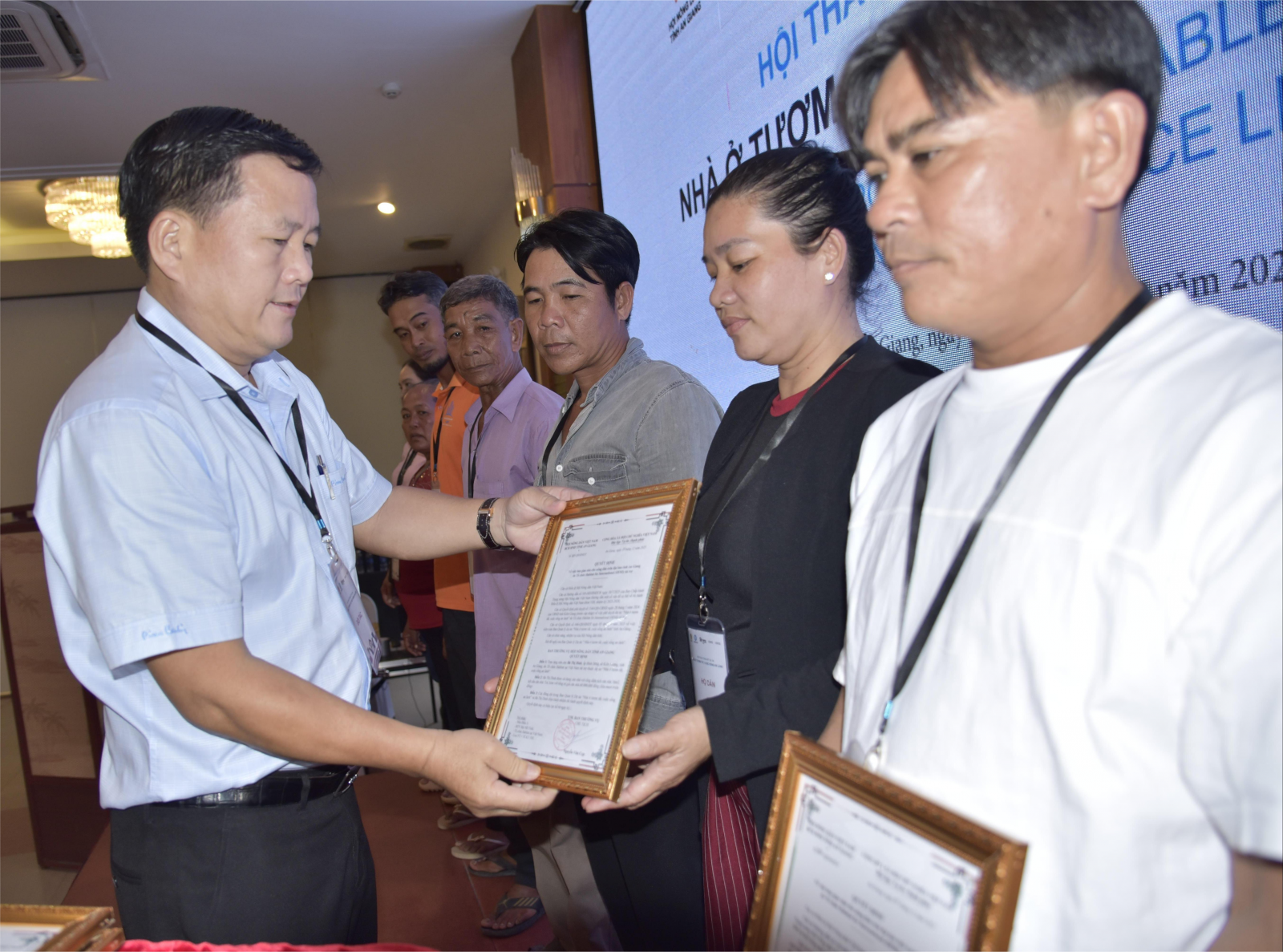 Dự án “Nhà ở tươm tất, cuộc sống an lành” hỗ trợ hơn 70 căn nhà cho hộ có hoàn cảnh khó khăn