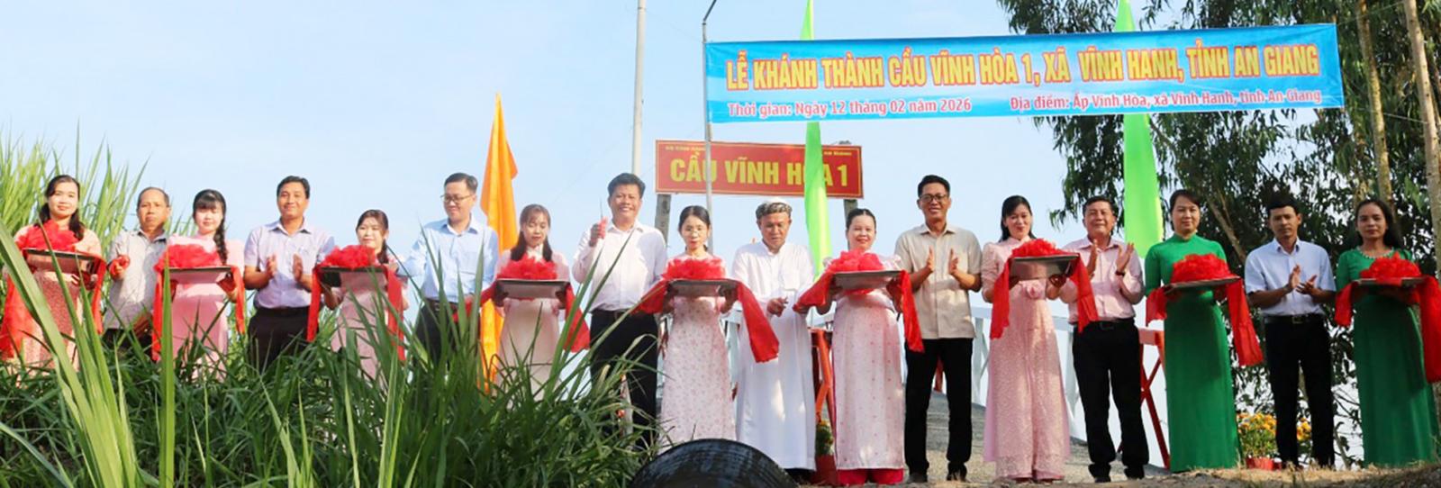 Xã Vĩnh Hanh khánh thành 2 cầu nông thôn
