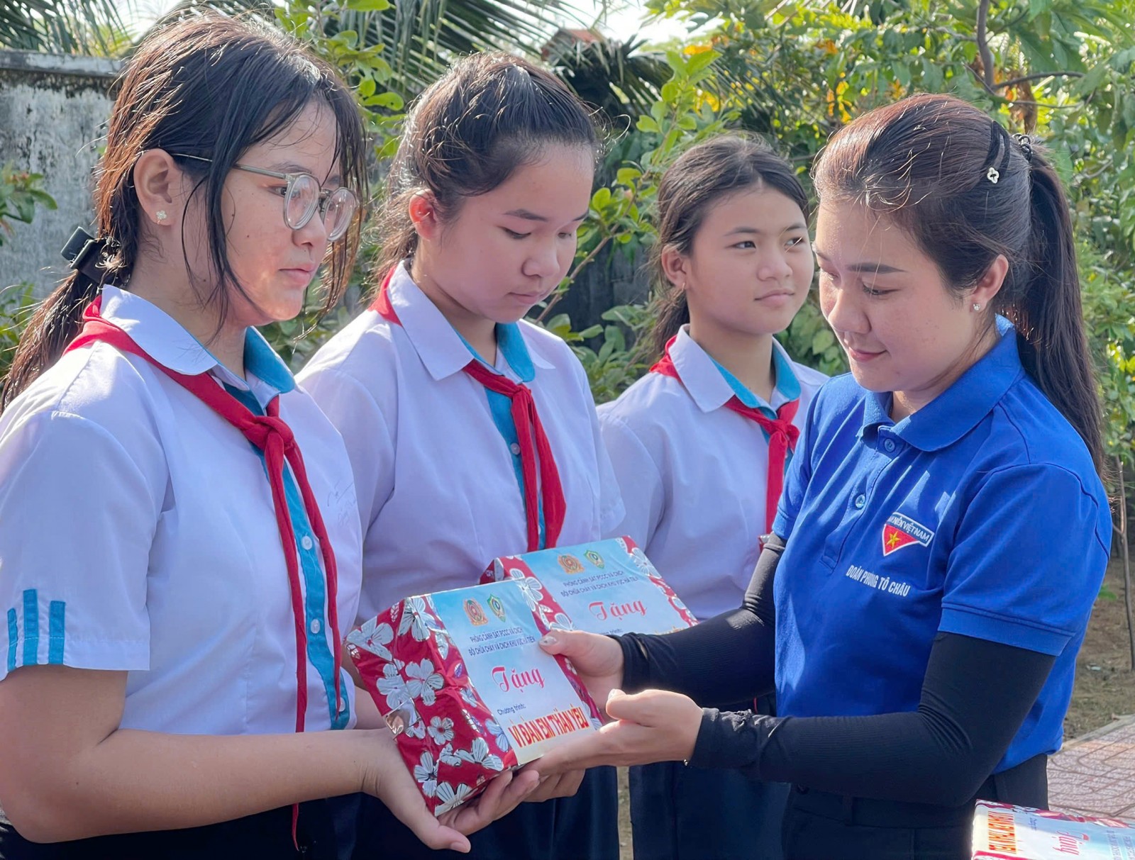 Tập huấn kỹ năng phòng, chống đuối nước và tai nạn thương tích cho gần 100 thanh thiếu nhi phường Tô Châu