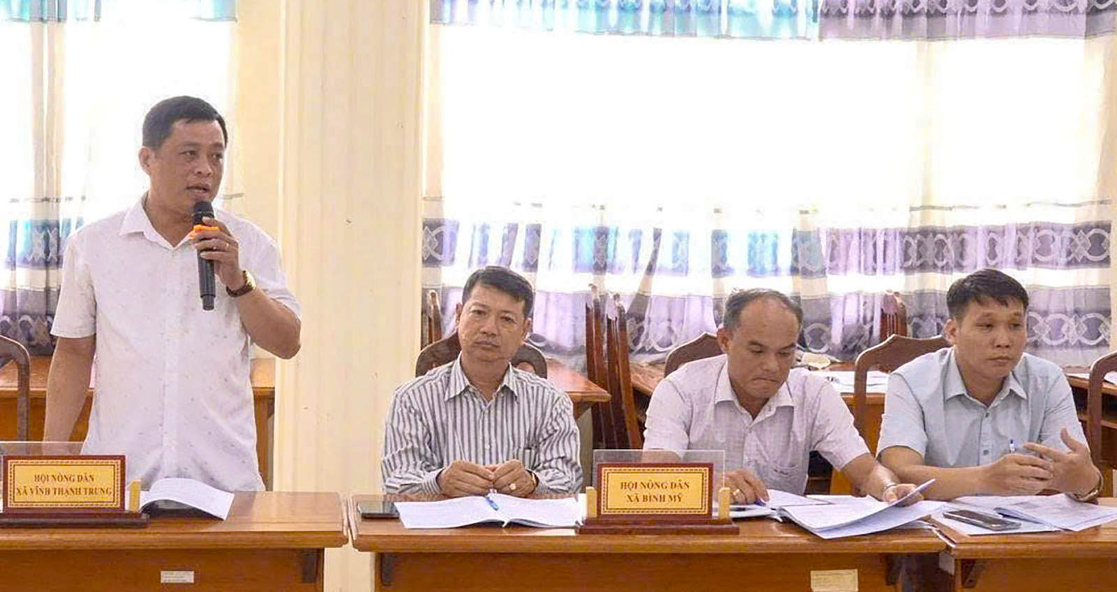 Cụm Thi đua số 3 Hội Nông dân tỉnh An Giang ký kết giao ước thi đua năm 2026 Đại diện các Hội nông dân xã, phường trong cụm thi đua phát biểu