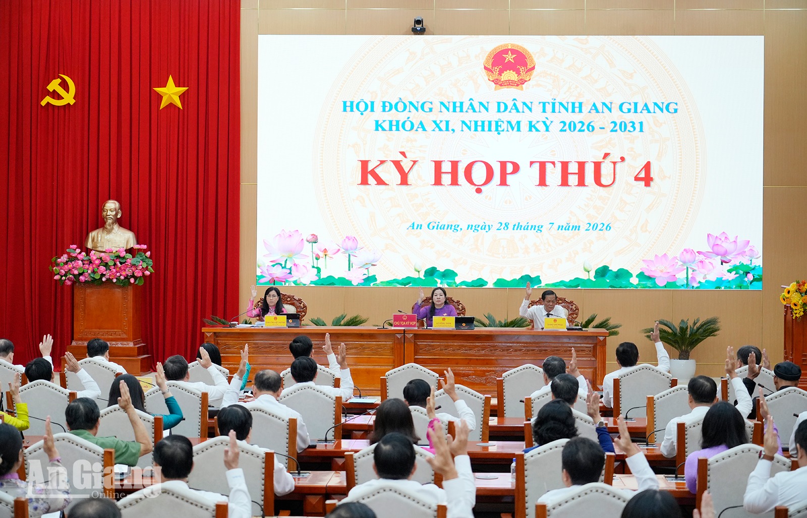 An Giang thông qua 20 nghị quyết, quyết xử lý dứt điểm 474 dự án vướng mắc