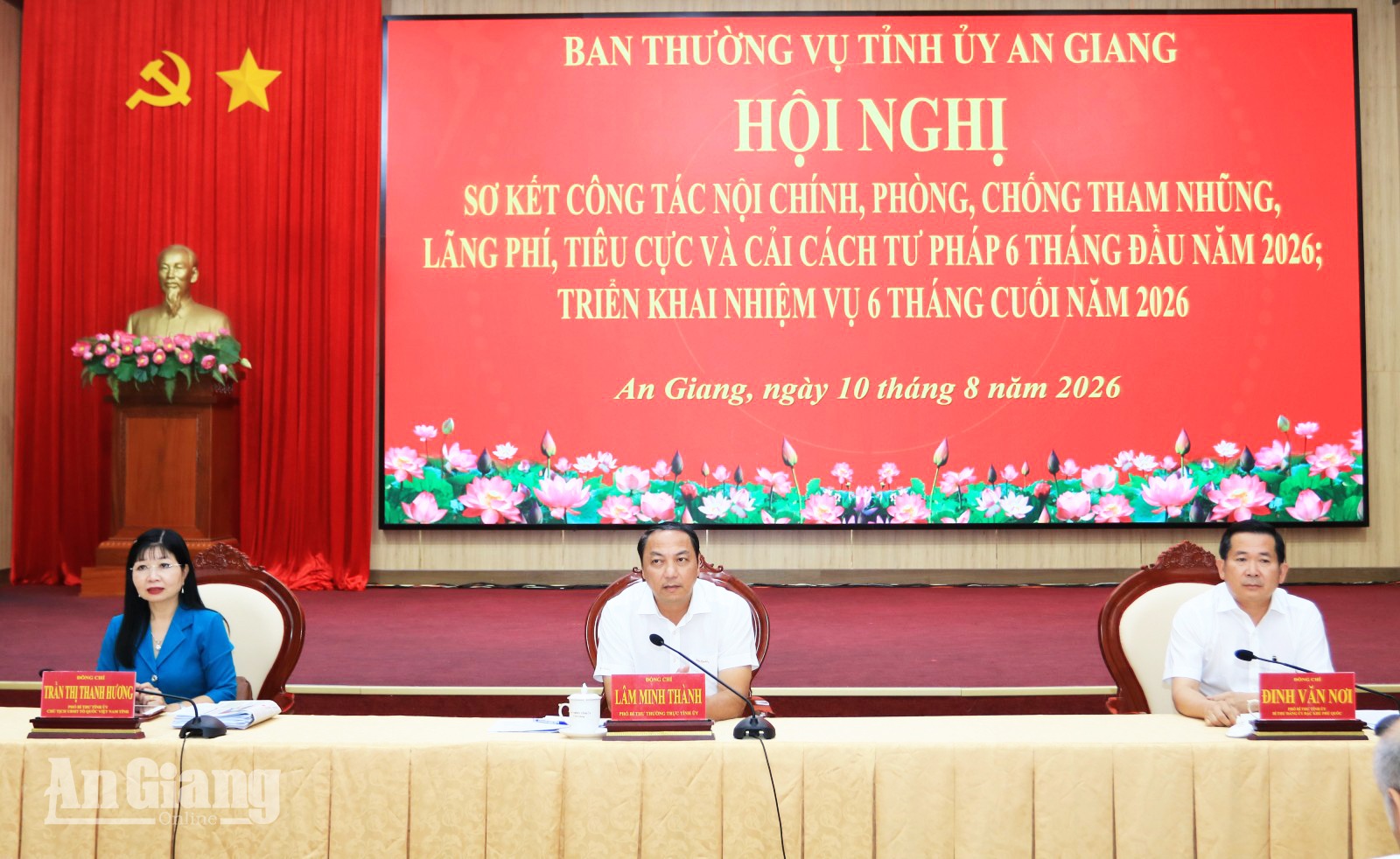 An Giang xử lý, tháo gỡ 239 dự án tồn đọng, vướng mắc Chủ tọa hội nghị