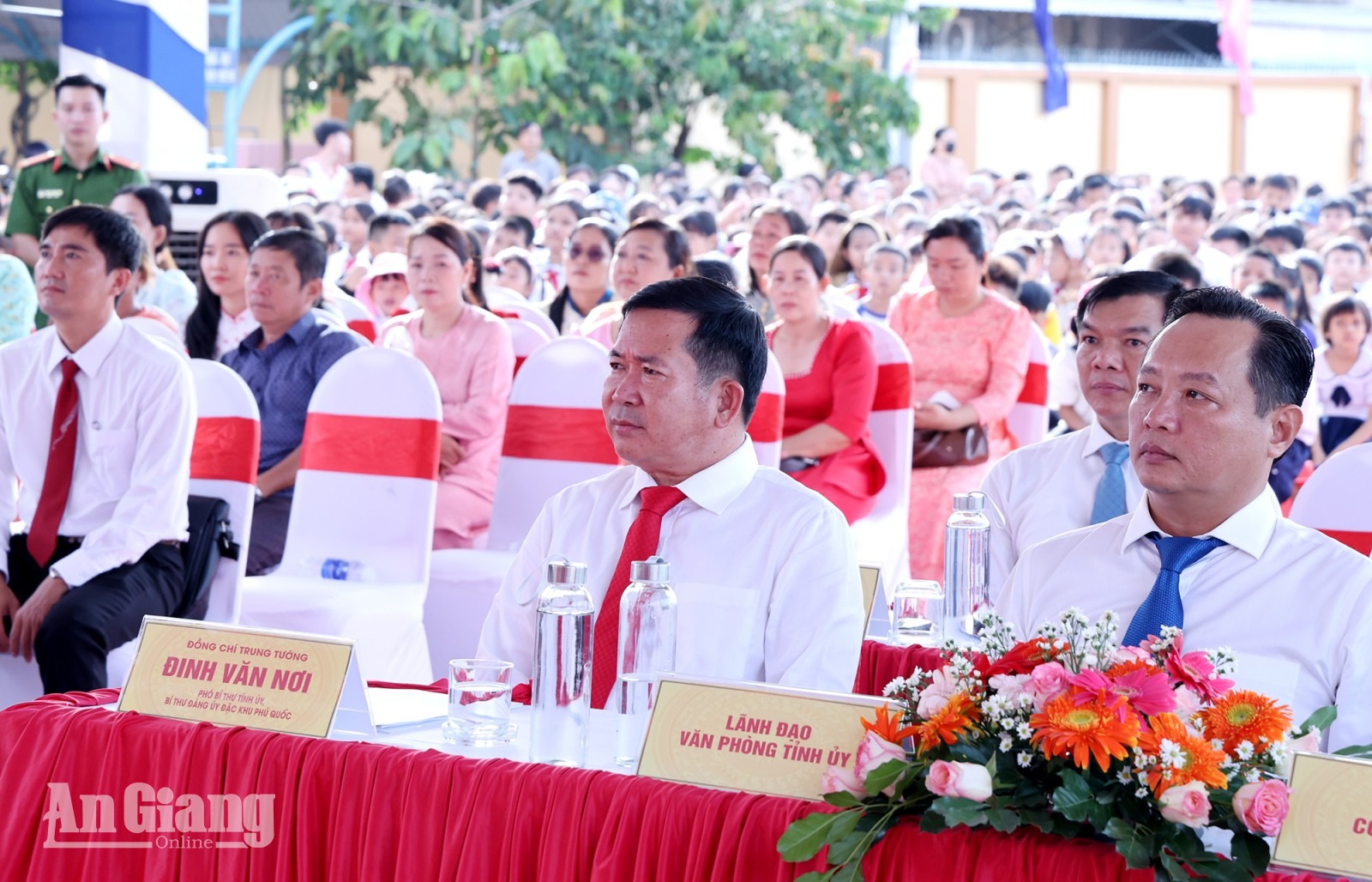 Khai giảng dưới mái trường mới ở vùng biên Vĩnh Gia