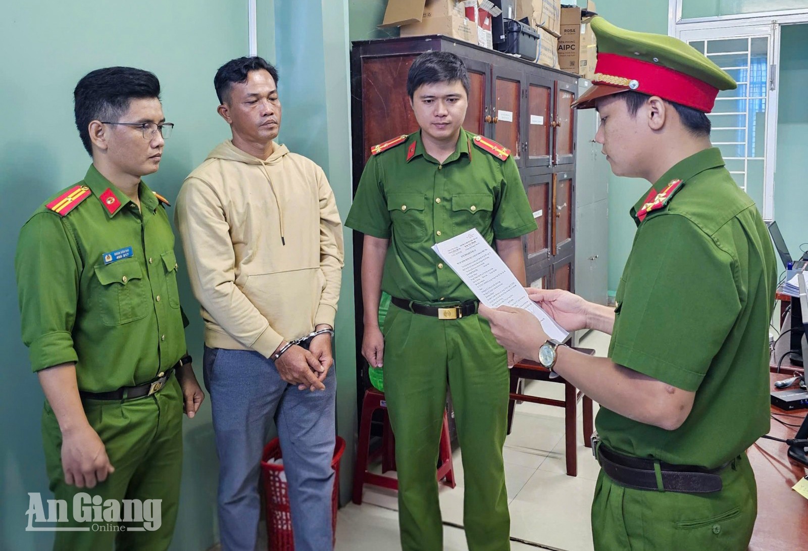 Khởi tố đối tượng chiếm đoạt 250 triệu đồng tiền mua lúa