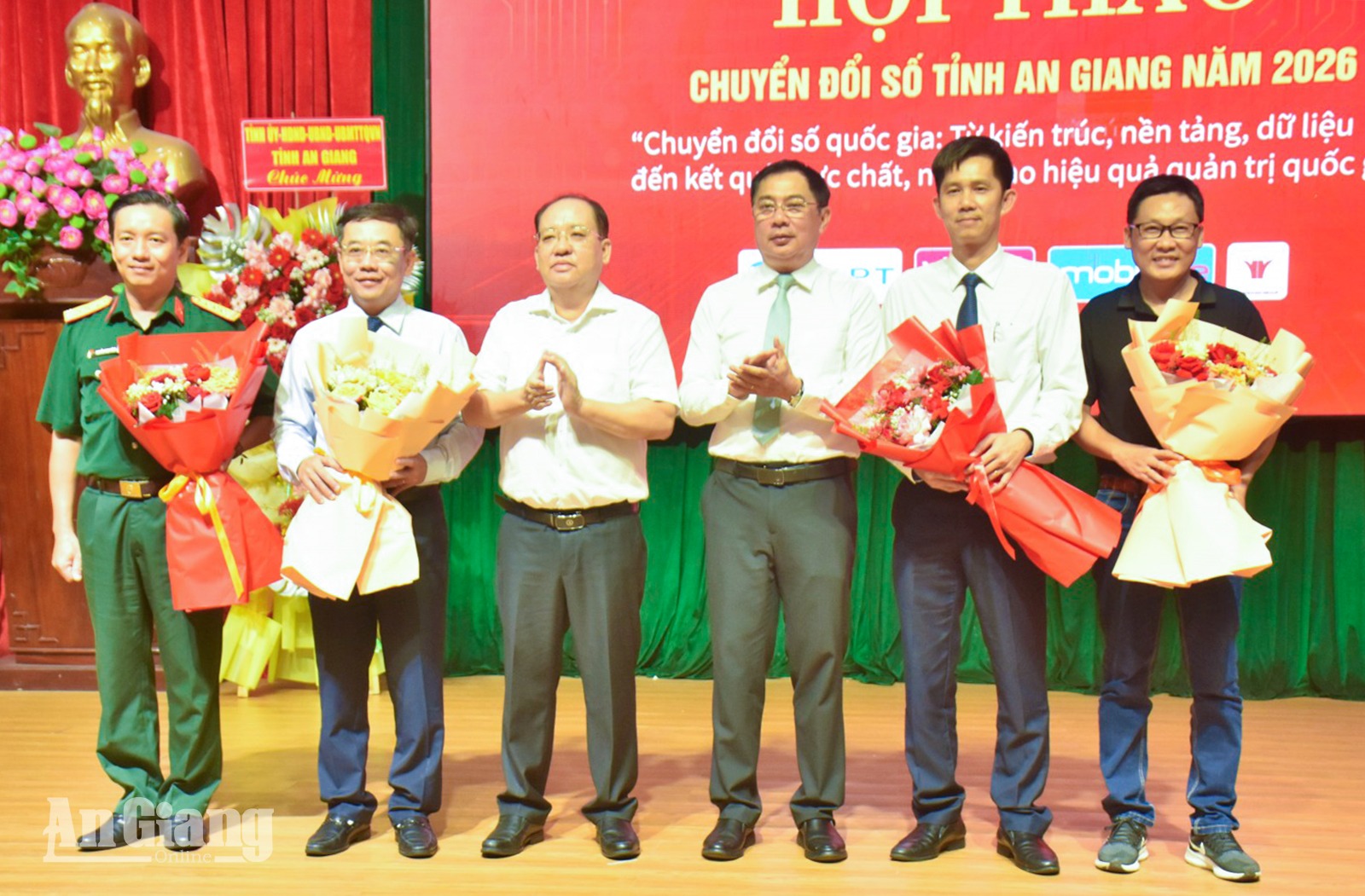 An Giang tìm giải pháp chuyển đổi số tạo kết quả thực chất