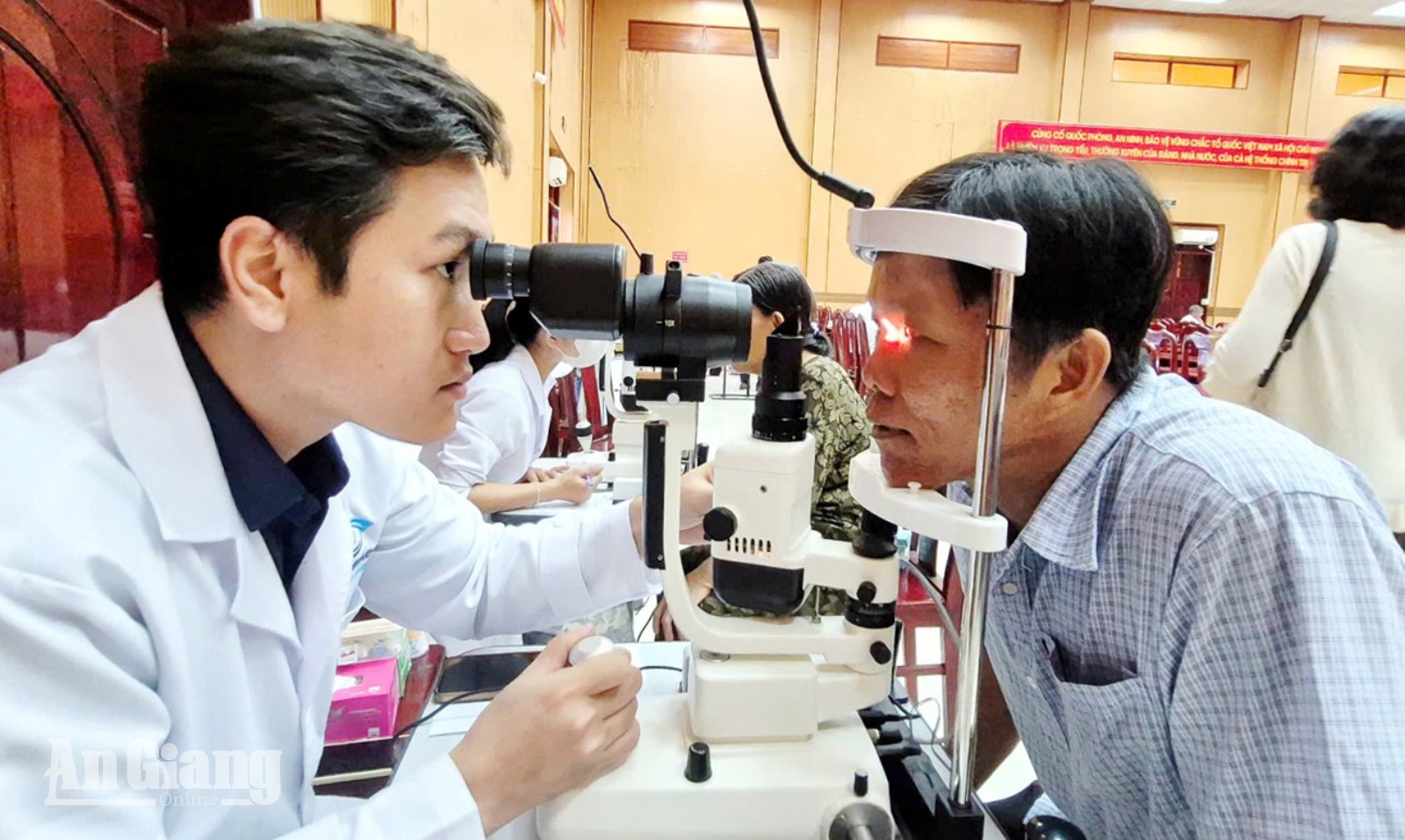 Tri Tôn chúc thọ, mừng thọ 505 người cao tuổi