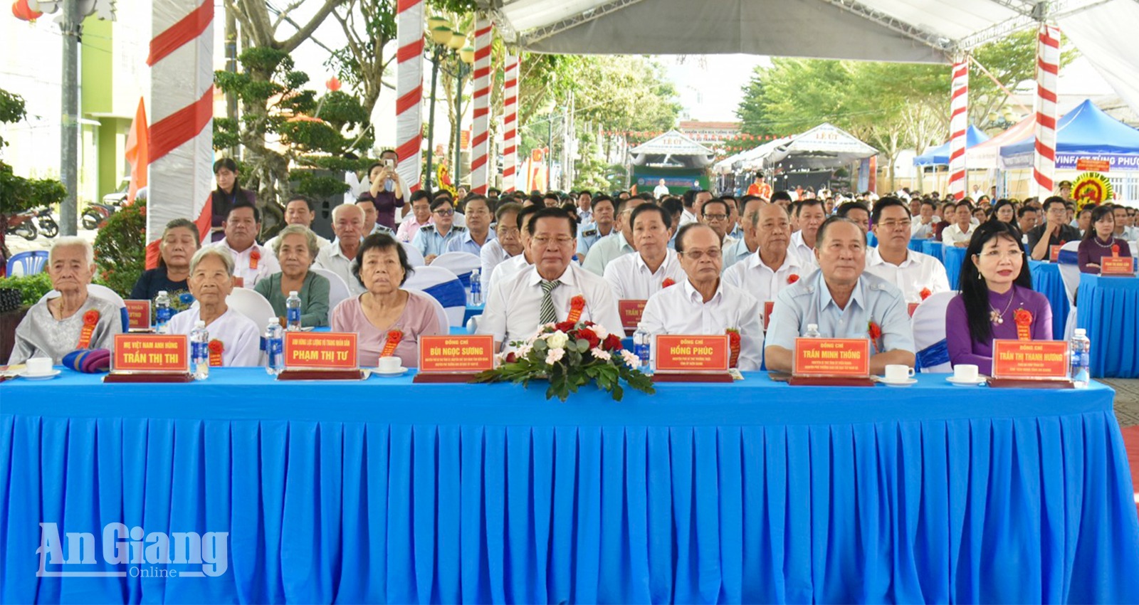 Dâng hương tưởng niệm Anh hùng Lực lượng vũ trang nhân dân Mai Thị Nương