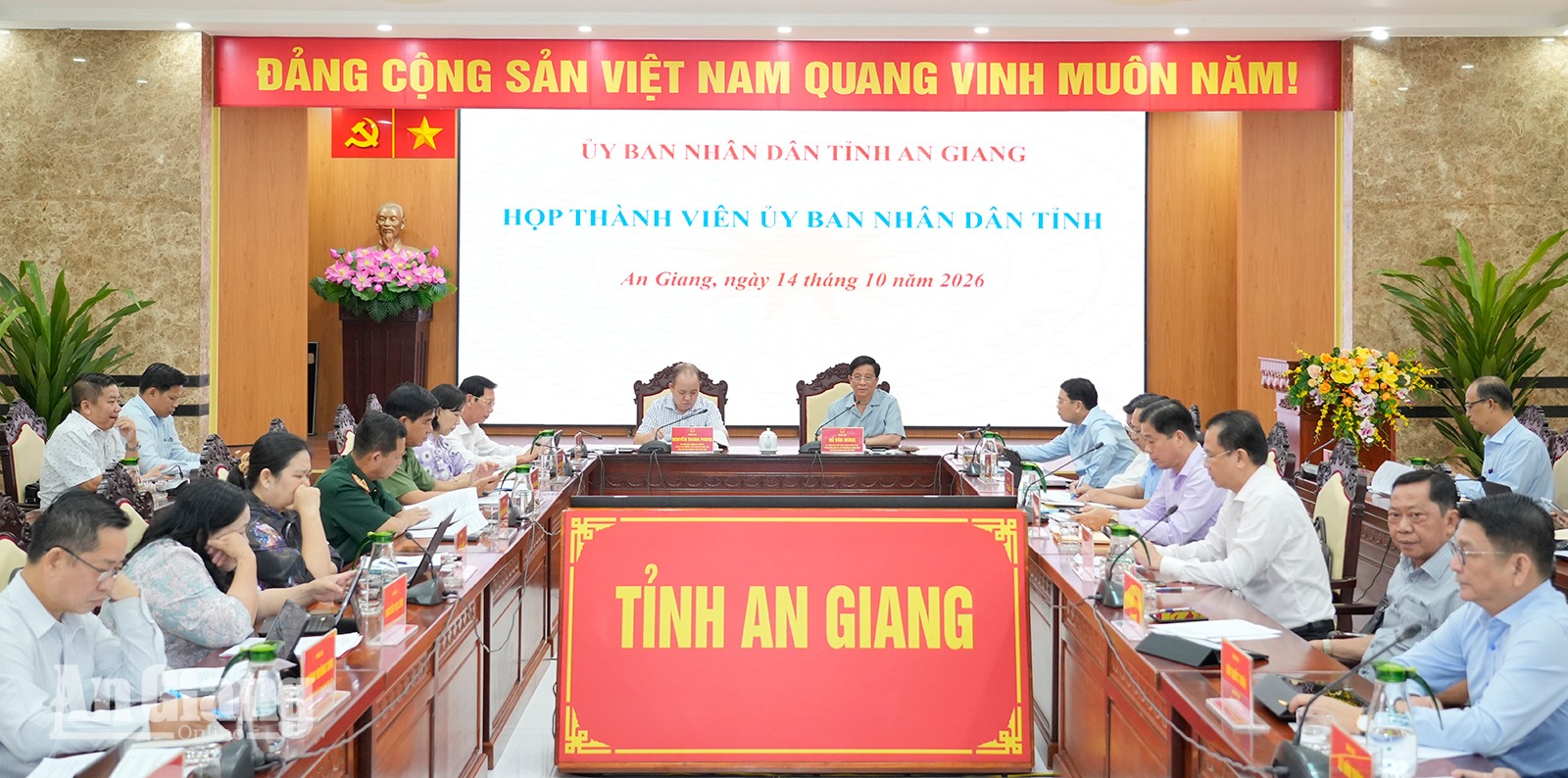 Chủ tịch UBND tỉnh An Giang Hồ Văn Mừng yêu cầu làm rõ cung - cầu nhà ở