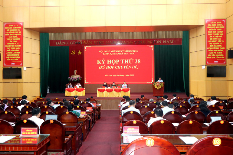 Quang cảnh Kỳ họp thứ 28, HĐND tỉnh Bắc Kạn khóa X. img-9312.jpg