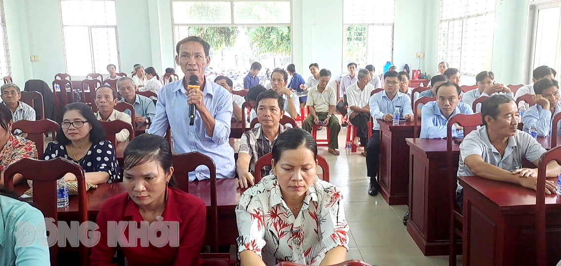 Chủ tịch UBND tỉnh Trần Ngọc Tam tiếp xúc cử tri tại Ba Tri