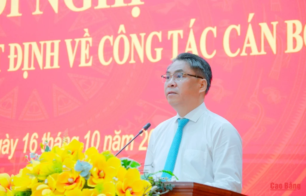 Bí thư Tỉnh ủy, Chủ tịch HĐND tỉnh Phan Thăng An phát biểu tại hội nghị.