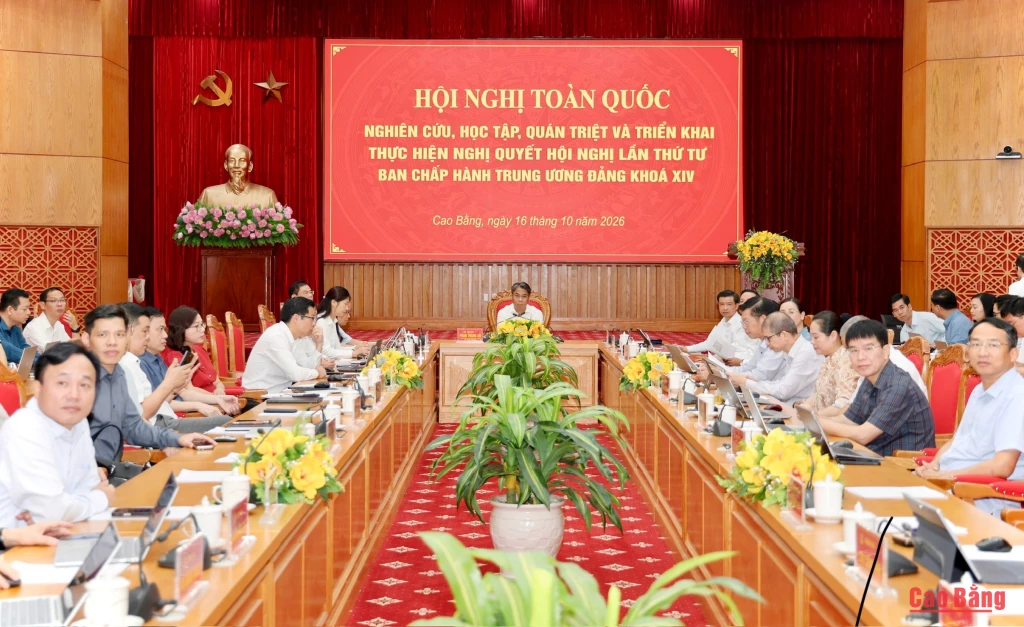 Các đại biểu dự hội nghị tại điểm cầu tỉnh.