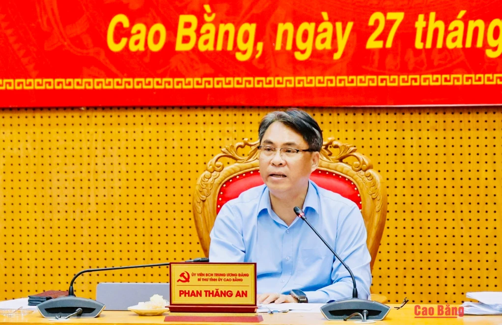 Bí thư Tỉnh ủy, Chủ tịch HĐND tỉnh Phan Thăng An kết luận hội nghị.