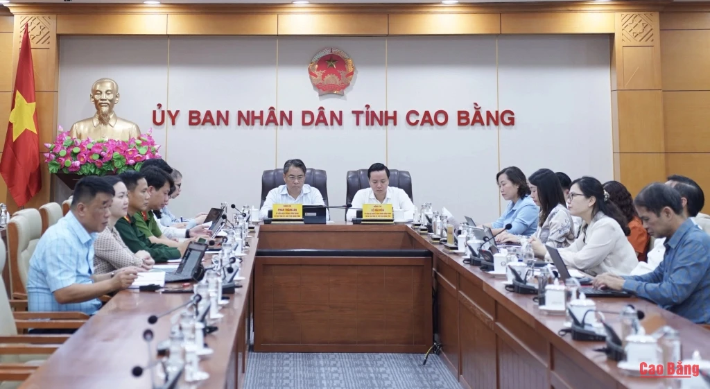 Các đại biểu dự tại điểm cầu tỉnh.