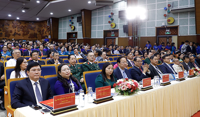 Chuyển từ giao lưu hữu nghị đơn thuần sang kiến tạo phát triển, chú trọng chất lượng và hiệu quả thực chất
