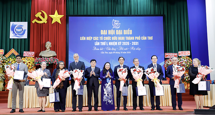 Chuyển từ giao lưu hữu nghị đơn thuần sang kiến tạo phát triển, chú trọng chất lượng và hiệu quả thực chất