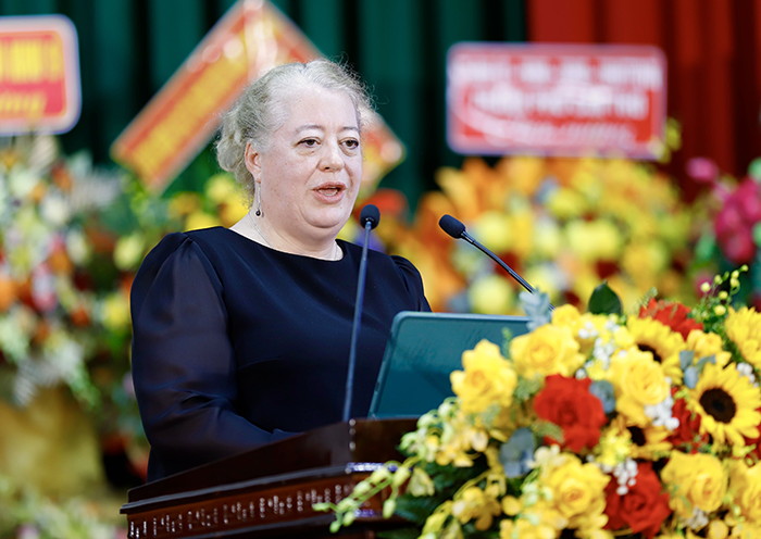 Chuyển từ giao lưu hữu nghị đơn thuần sang kiến tạo phát triển, chú trọng chất lượng và hiệu quả thực chất