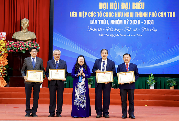 Chuyển từ giao lưu hữu nghị đơn thuần sang kiến tạo phát triển, chú trọng chất lượng và hiệu quả thực chất