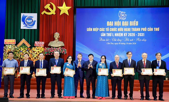 Chuyển từ giao lưu hữu nghị đơn thuần sang kiến tạo phát triển, chú trọng chất lượng và hiệu quả thực chất