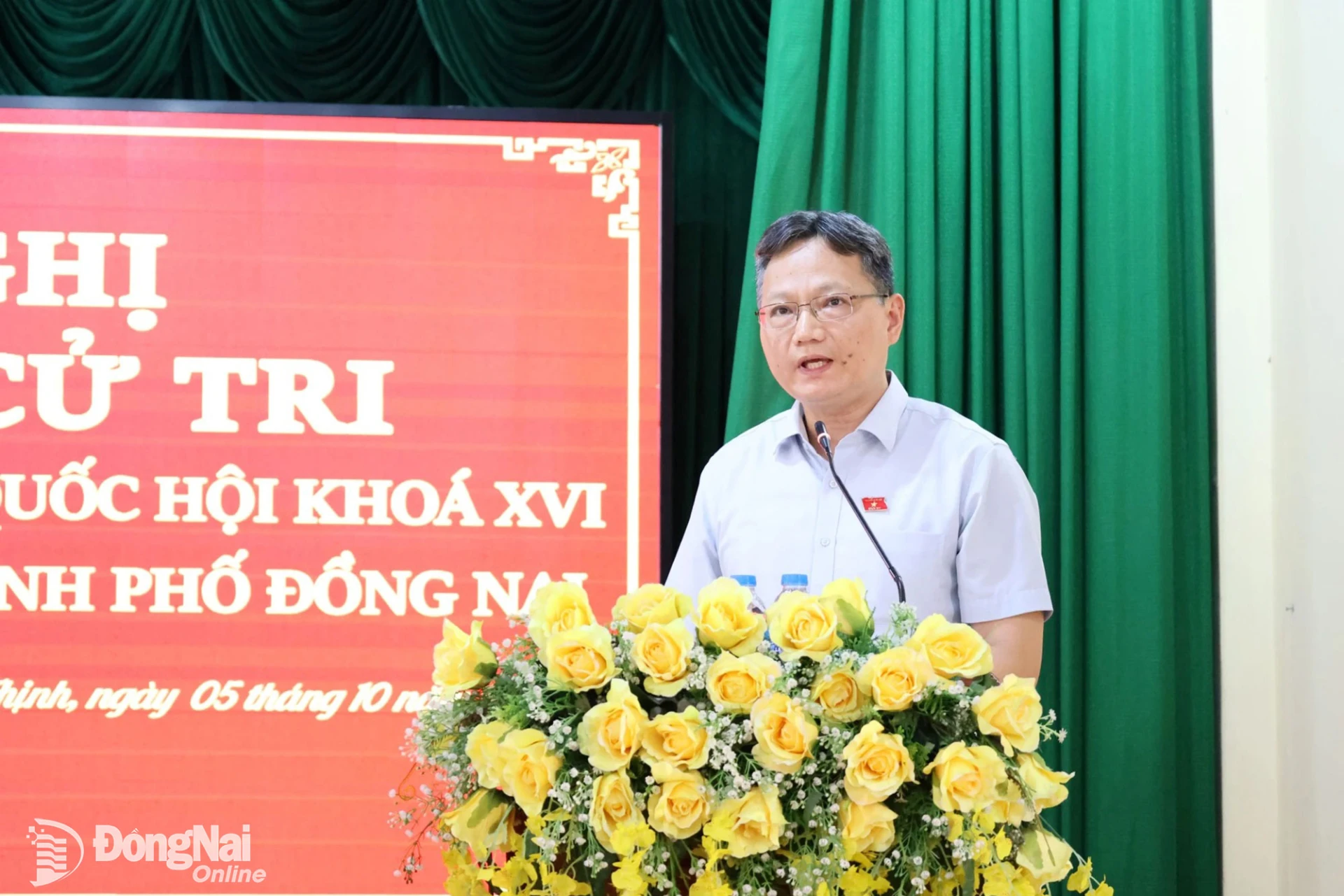 Đại biểu Lê Hoàng Hải, Ủy viên là đại biểu Quốc hội hoạt động chuyên trách tại Ủy ban Khoa học, Công nghệ và Môi trường của Quốc hội thông tin đến cử tri chương trình Kỳ họp thứ 2 của Quốc hội. Ảnh: Hồ Thảo  