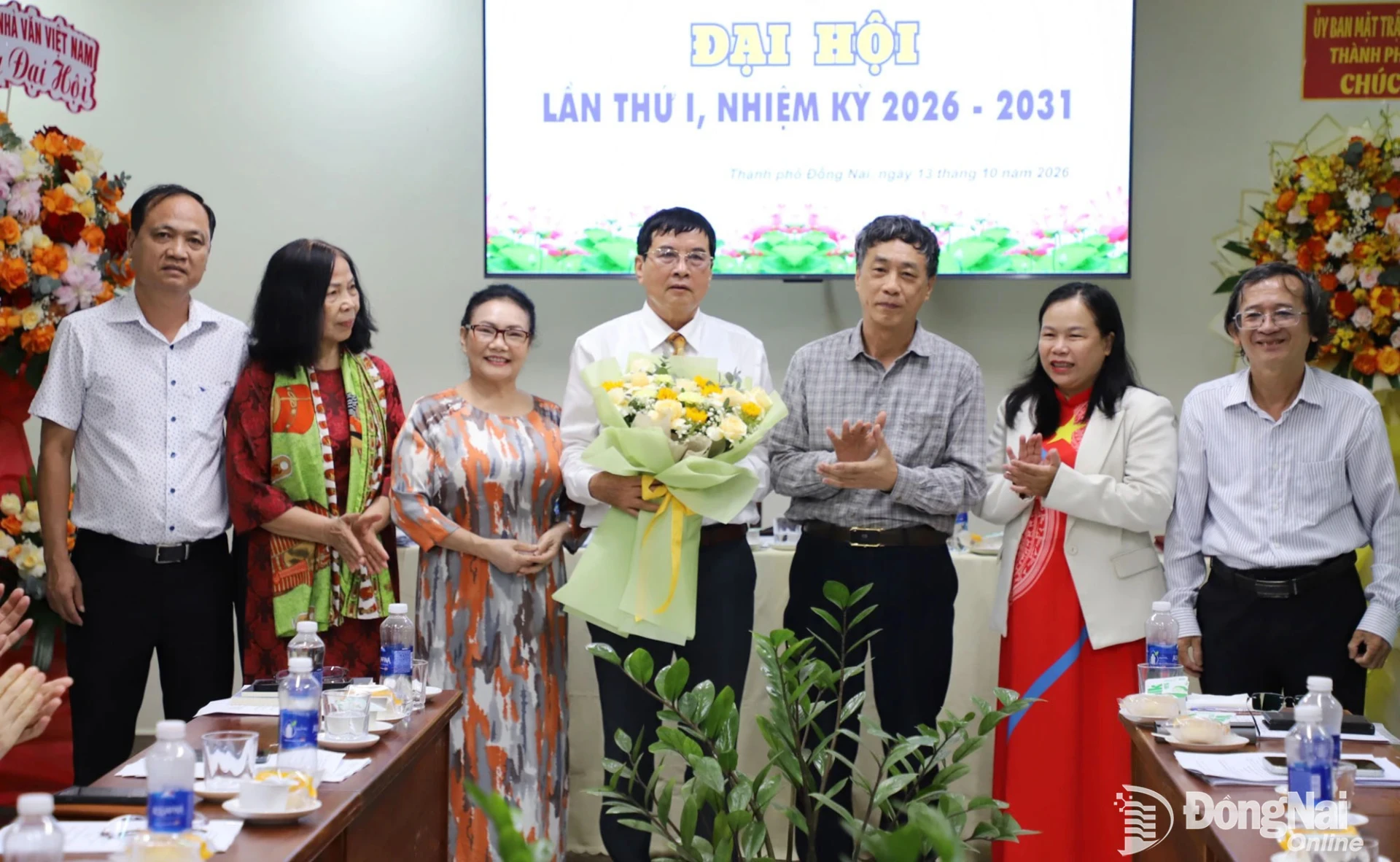 Ban Chấp hành Chi hội Nhà văn Việt Nam thành phố Đồng Nai nhiệm kỳ 2026-2031 ra mắt đại hội. Ảnh: My Ny  
