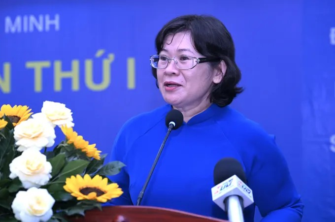 Phó Bí thư Thành ủy TPHCM Văn Thị Bạch Tuyết phát biểu chỉ đạo tại đại hội. Ảnh: VĂN MINH