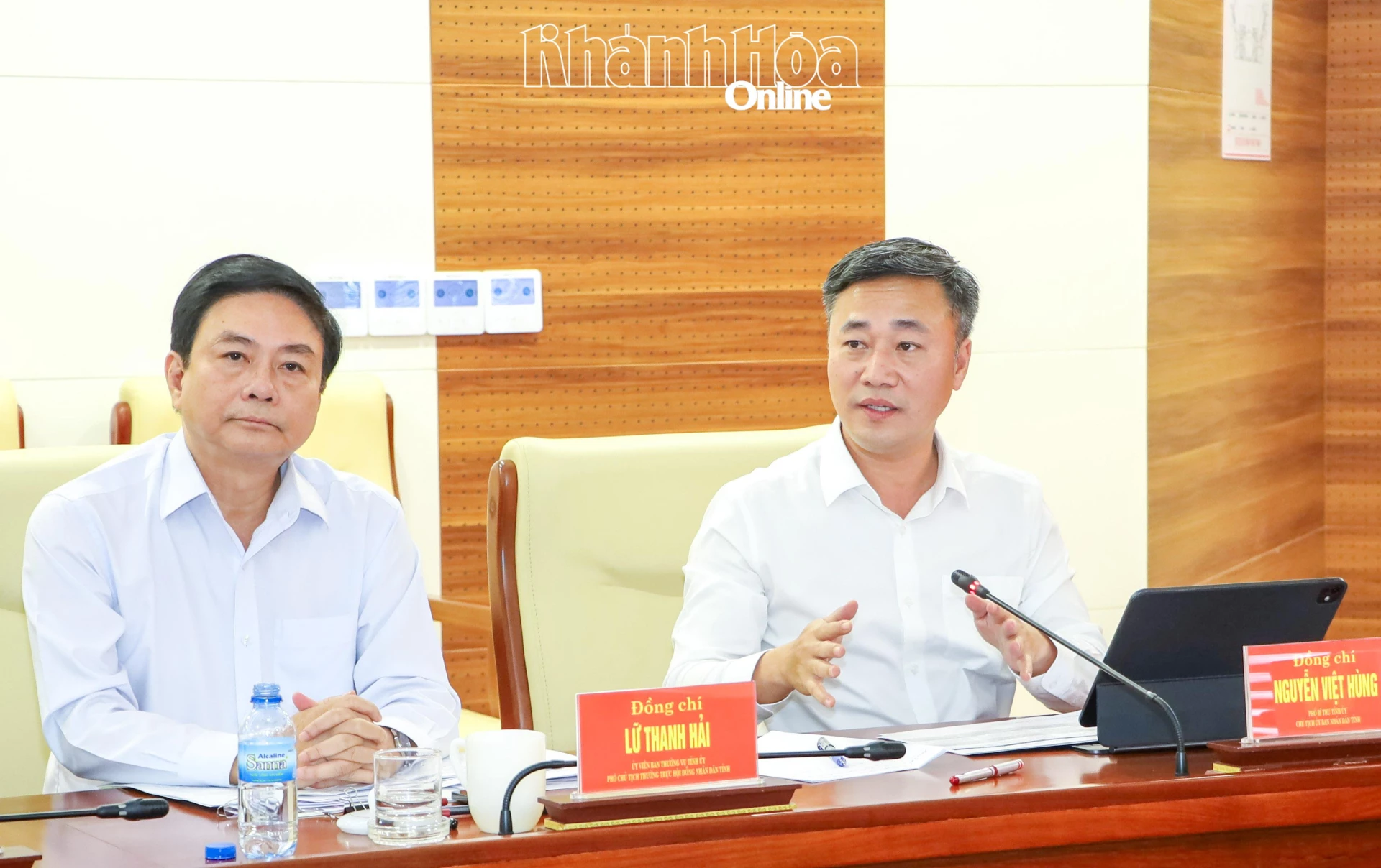 Đồng chí Nguyễn Việt Hùng phát biểu tại hội nghị.