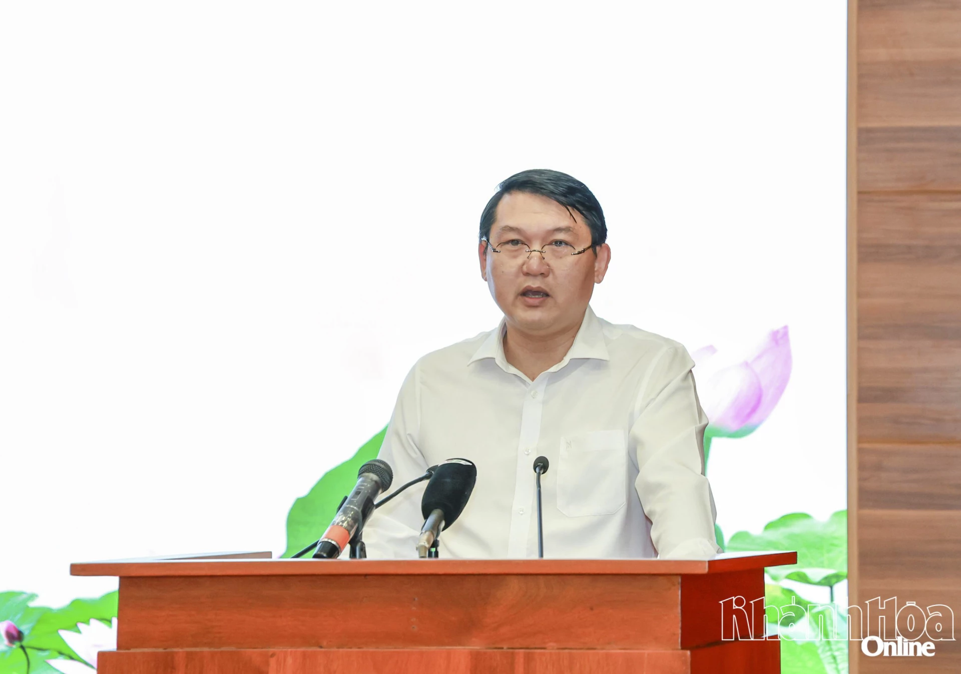 Đồng chí Lương Đức Hải - Ủy viên Ban Thường vụ Tỉnh ủy, Trưởng Ban Tổ chức Tỉnh quán triệt các nội dung tại hội nghị.
