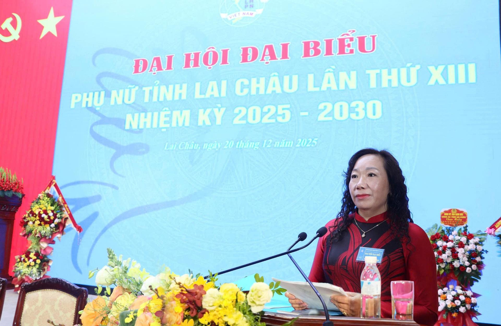 Đồng ch&iacute; Ng&ocirc; Thị B&iacute;ch Hạnh &ndash; Tỉnh ủy vi&ecirc;n, Chủ tịch Hội Li&ecirc;n hiệp Phụ nữ tỉnh Lai Ch&acirc;u ph&aacute;t biểu tại đại hội.