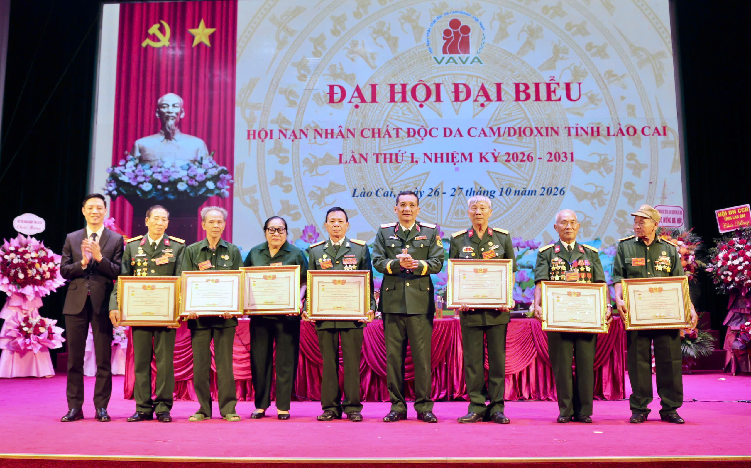 anh tin bai