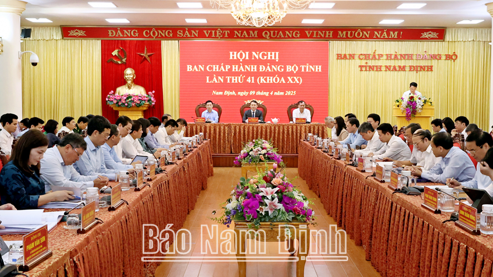 Quang cảnh hội nghị. 