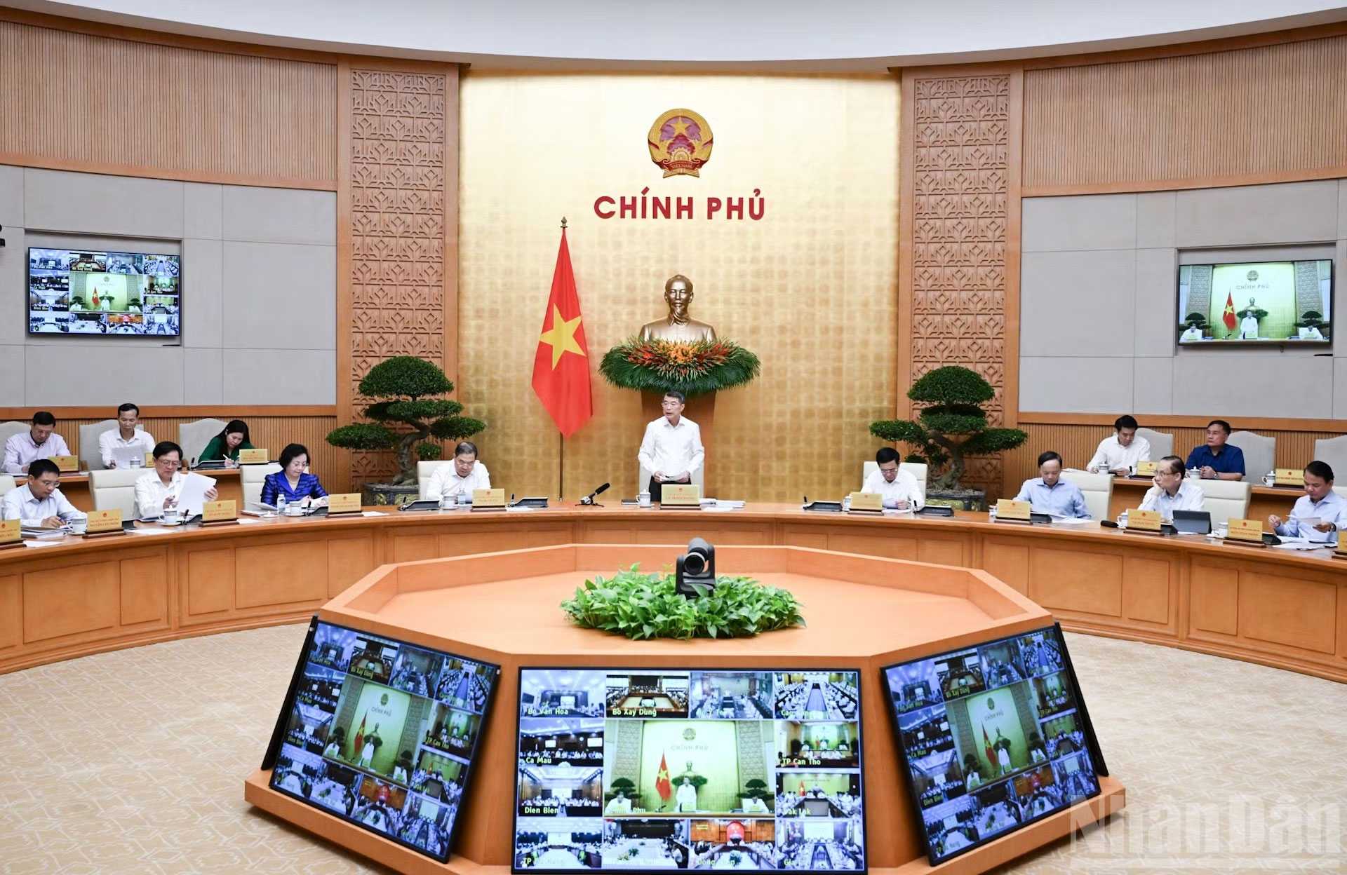 Thủ tướng Chính phủ Lê Minh Hưng chủ trì Phiên họp Chính phủ thường kỳ tháng 9/2026. Ảnh: Nhân Dân