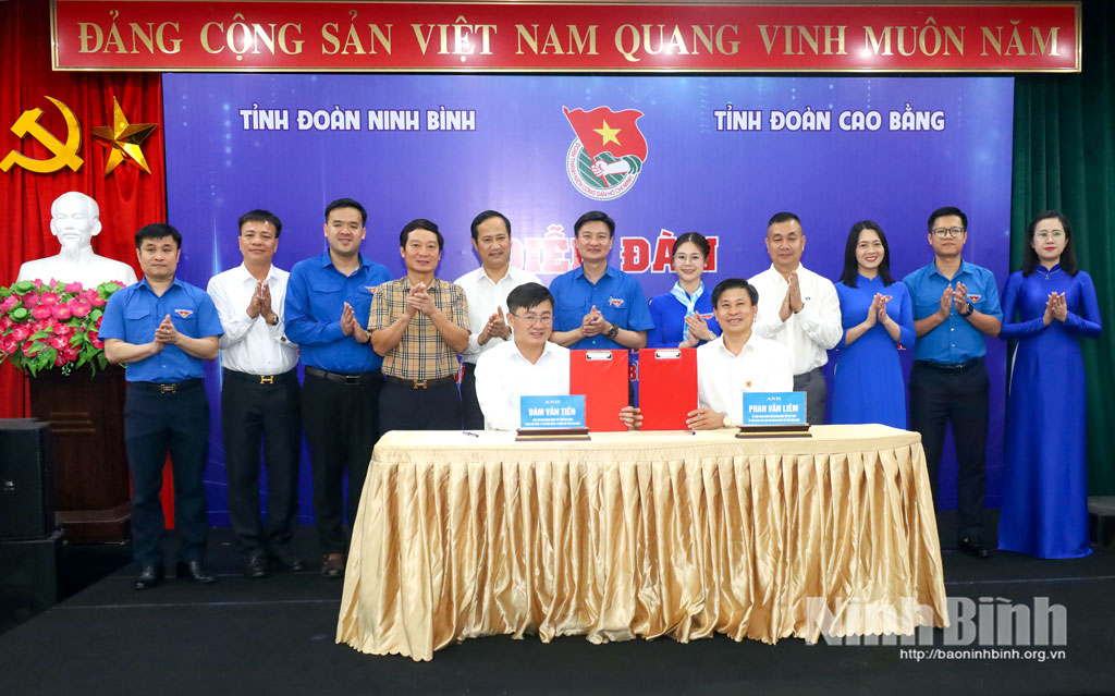 Hội Doanh nhân trẻ tỉnh Ninh Bình và Hội Doanh nhân trẻ tỉnh Cao Bằng Ký kết chương trình phối hợp xúc tiến thương mại, kết nối giao thương và ký kết hợp tác giữa các doanh nghiệp, hội viên giai đoạn 2025-2030.