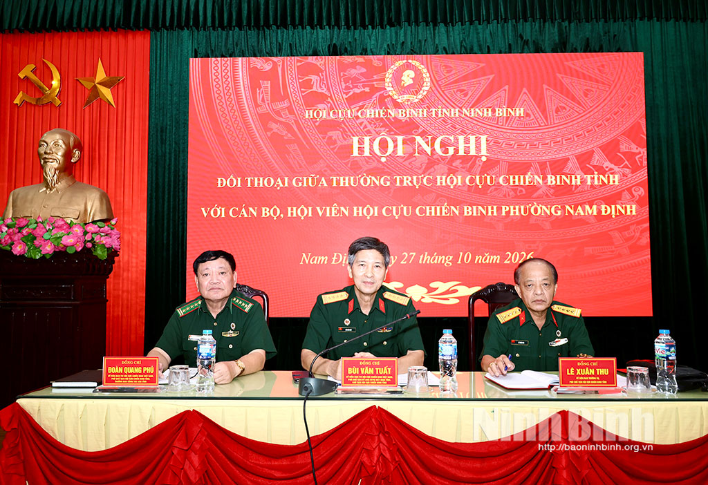 Thường trực Hội Cựu chiến binh tỉnh chủ trì hội nghị đối thoại với cán bộ, hội viên cựu chiến binh phường Nam Định.
