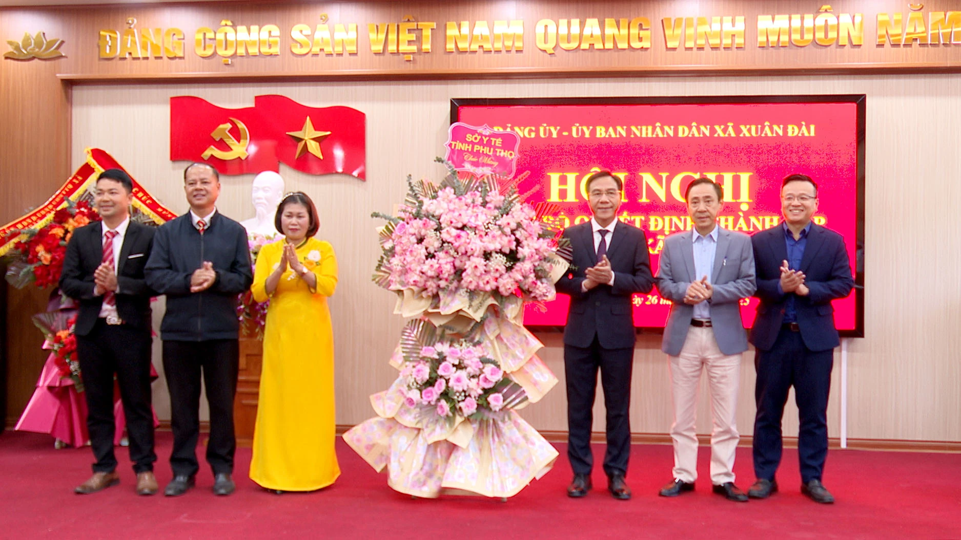 Công bố quyết định thành lập Trạm Y tế xã Xuân Đài