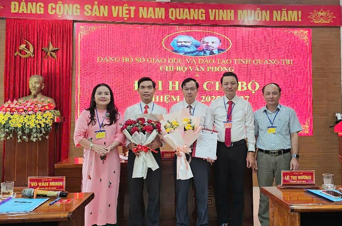 Chi bộ Văn phòng Sở Giáo dục và Đào tạo Quảng Trị làm tốt vai trò lãnh đạo trong công tác tham mưu, tổng hợp