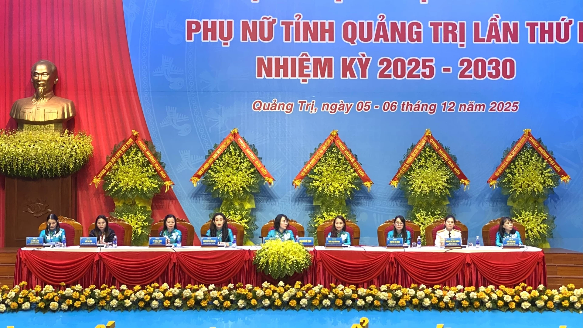 Đoàn Chủ tịch đại hội - Ảnh: NL