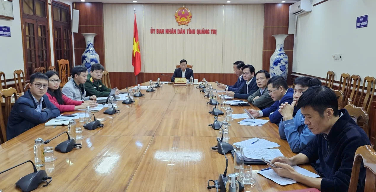 Các đại biểu tham dự cuộc họp tại điểm cầu Quảng Trị. - Ảnh: Phan Khiêm