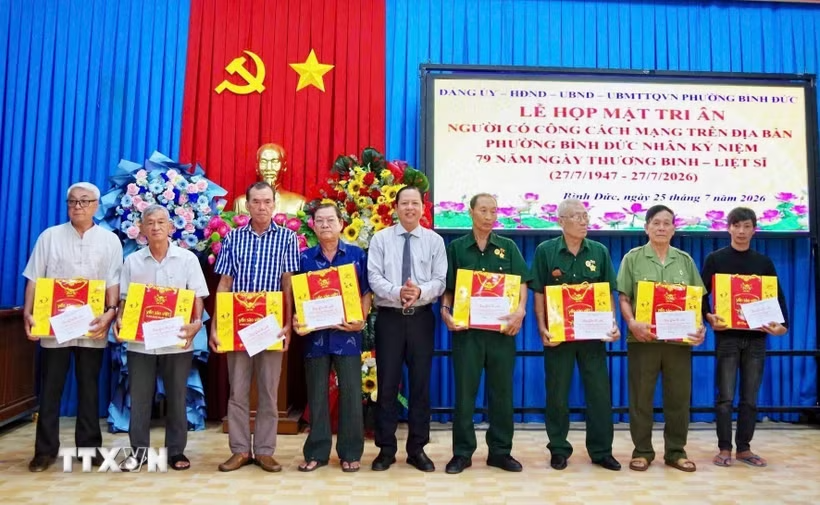ttxvn,an,giang,tri,an,nguoi,co,cong,voi,cach,mang,8912039,jpg,21364928.png