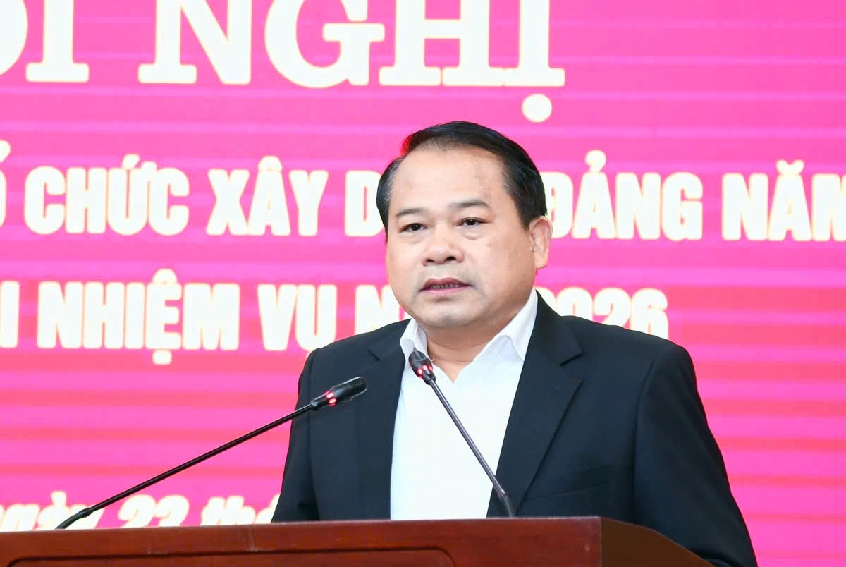 Thực hiện tốt c&ocirc;ng t&aacute;c đ&agrave;o tạo, bồi dưỡng đội ngũ c&aacute;n bộ l&atilde;nh đạo, quản l&yacute;