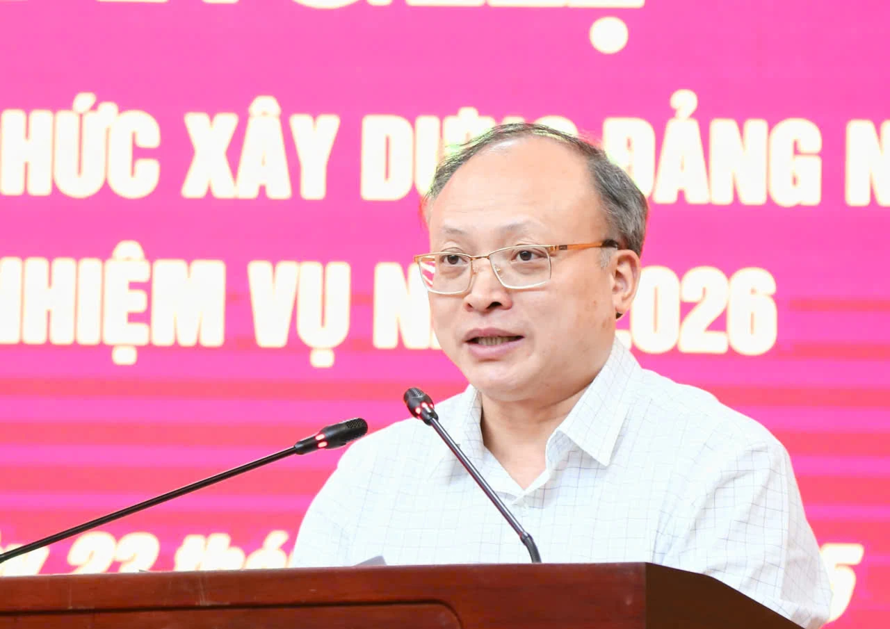 Thực hiện tốt c&ocirc;ng t&aacute;c đ&agrave;o tạo, bồi dưỡng đội ngũ c&aacute;n bộ l&atilde;nh đạo, quản l&yacute;