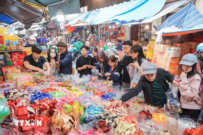 Thủ tướng: Tổ chức Tết B&iacute;nh Ngọ vui tươi, l&agrave;nh mạnh, an to&agrave;n, tiết kiệm