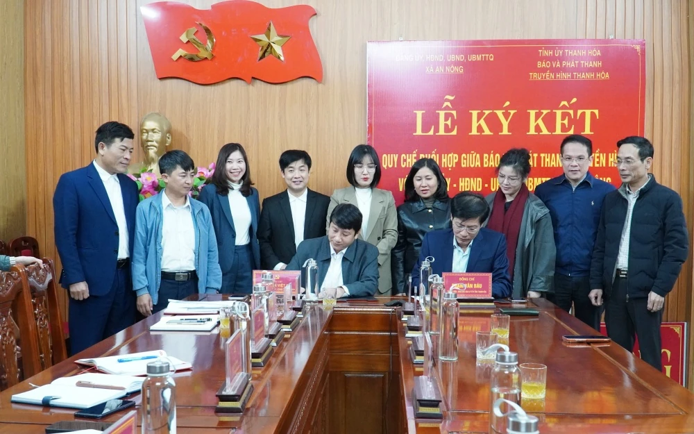X&atilde; An N&ocirc;ng v&agrave; B&aacute;o v&agrave; PTTH Thanh H&oacute;a k&yacute; kết quy chế phối hợp tuy&ecirc;n truyền