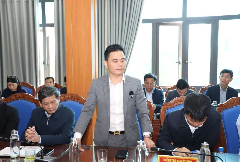 Khẩn trương xử l&yacute; t&igrave;nh trạng ph&aacute;t t&aacute;n m&ugrave;i h&ocirc;i tại b&atilde;i r&aacute;c Đ&ocirc;ng Nam