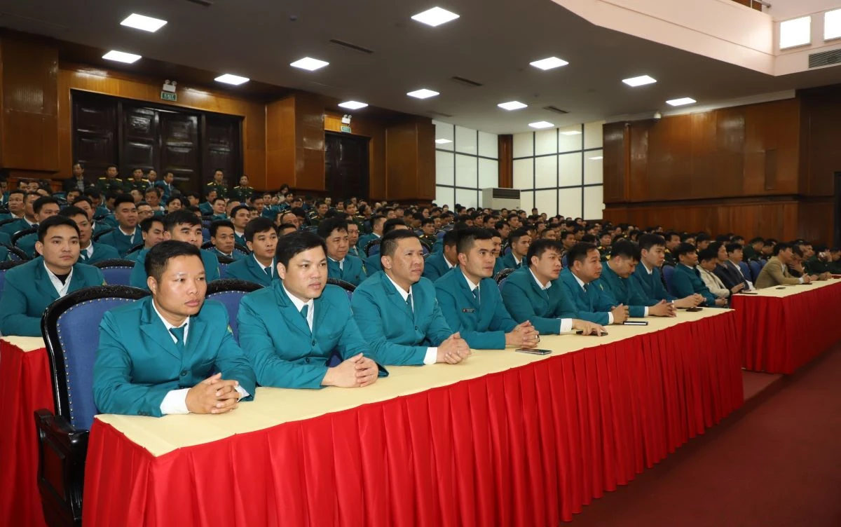 C&ocirc;ng bố Quyết định tổ chức lại Ban Chỉ huy Qu&acirc;n sự cấp x&atilde;