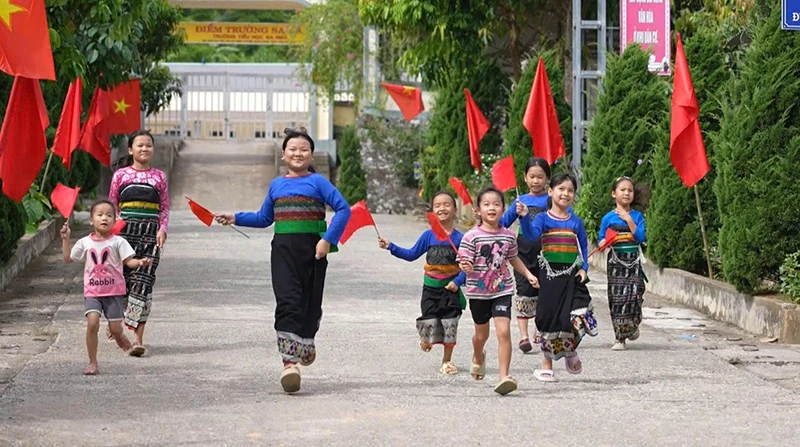 X&acirc;y dựng &ldquo;tấm khi&ecirc;n&rdquo; tư tưởng