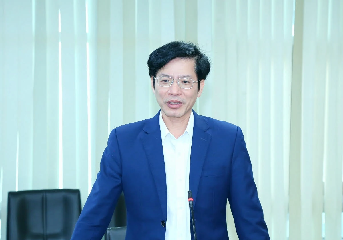 Ph&oacute; Tư lệnh Qu&acirc;n khu 4 ch&uacute;c Tết B&aacute;o v&agrave; Ph&aacute;t thanh, truyền h&igrave;nh Thanh H&oacute;a