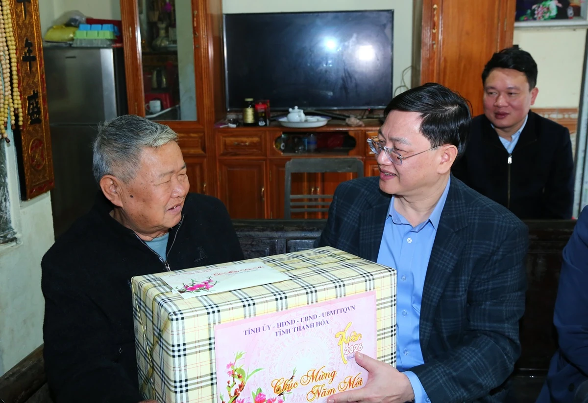 Ph&oacute; Chủ tịch Thường trực UBND tỉnh Mai Xu&acirc;n Li&ecirc;m thăm, kiểm tra t&igrave;nh h&igrave;nh sản xuất, đời sống Nh&acirc;n d&acirc;n