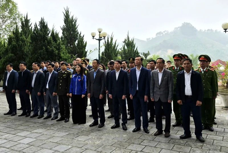 Ph&oacute; Chủ tịch UBND tỉnh L&ecirc; Quang H&ugrave;ng thăm, kiểm tra tại c&aacute;c x&atilde; Như Xu&acirc;n, Như Thanh